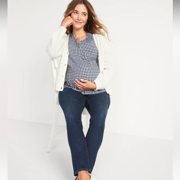 Old Navy Maternity Side Low Panel Straight Boot Jeans - Picture 2 of 10